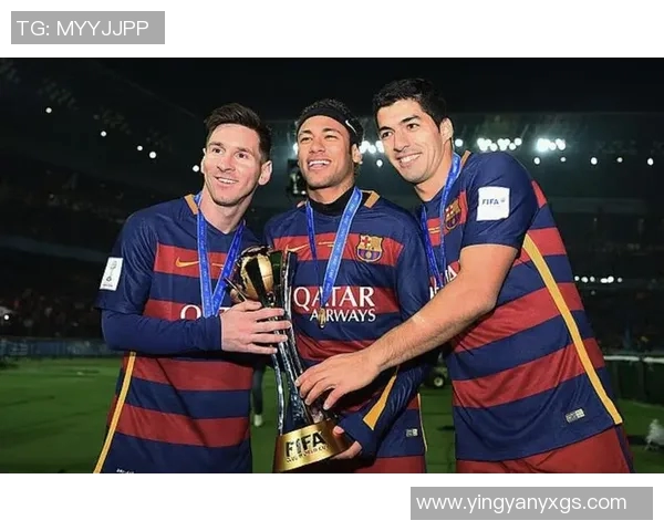 老足球明星重聚精彩瞬间回顾与经典照片分享 老足球明星重聚精彩瞬间回顾与经典照片分享